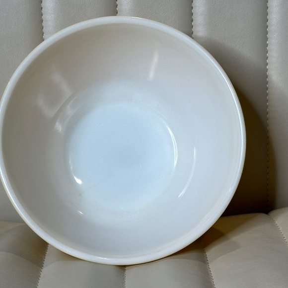 Vintage PYREX 402 Mixing Bowl 1.5 qt Golden Yellow Ovenware Daisy Series GUC 60s - Picture 5 of 12